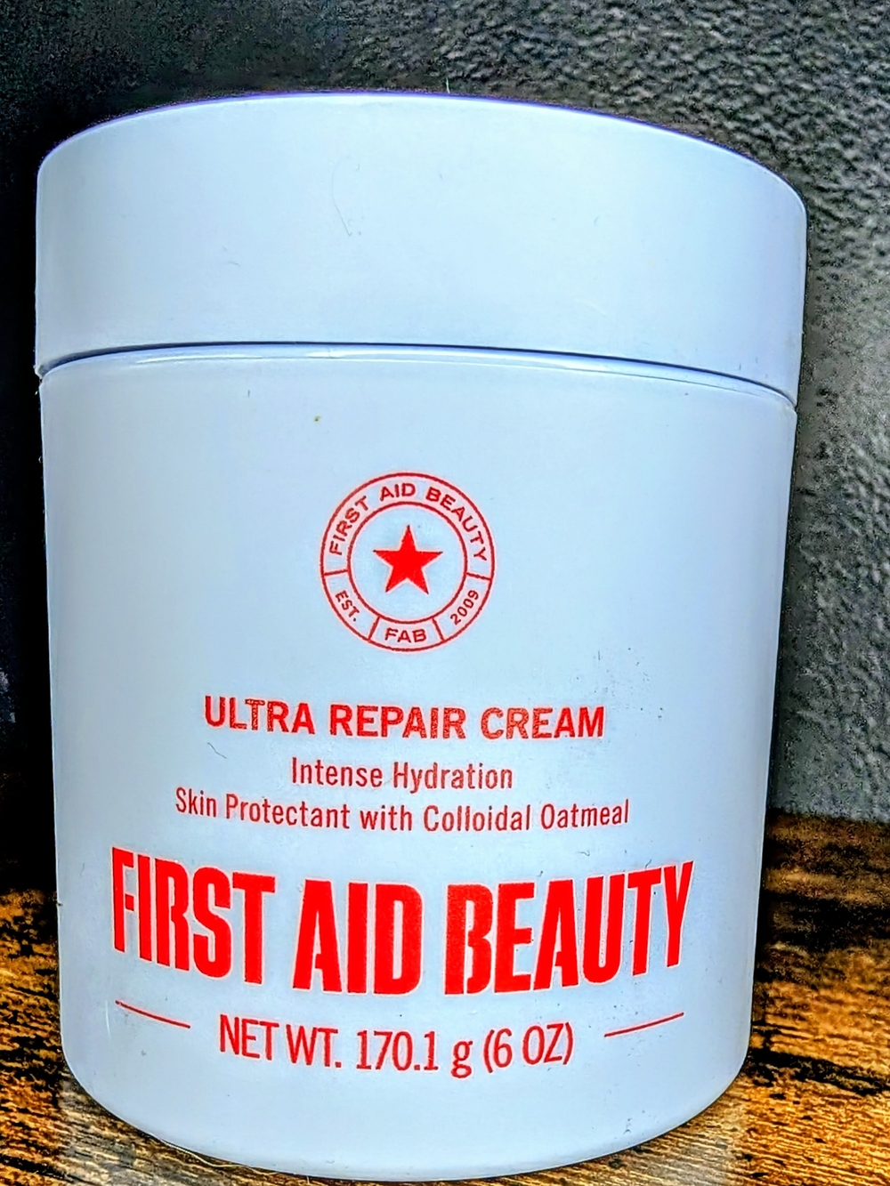 FIRST AID BEAUTY Ultra Repair Cream